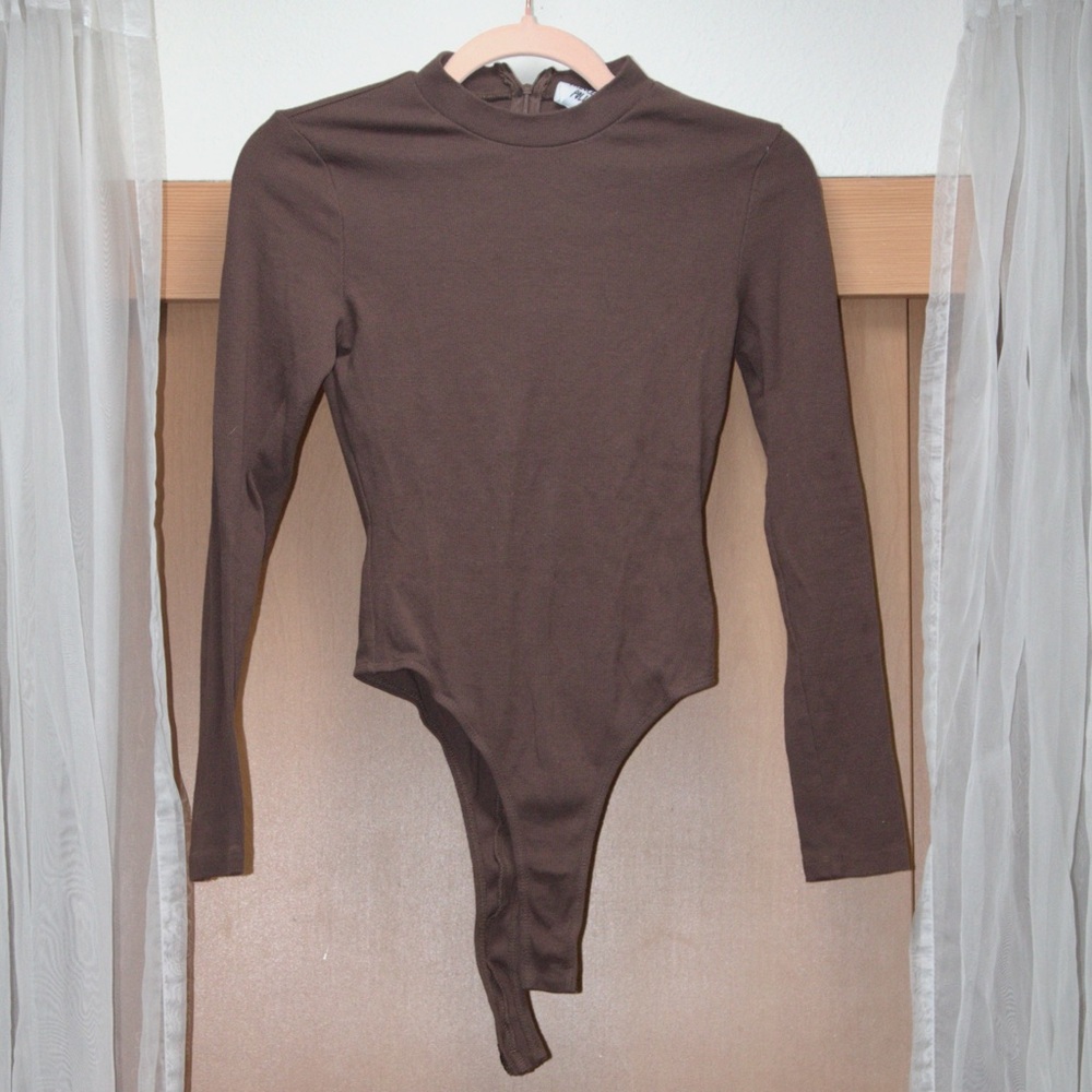 SOLD
Princess Polly Brown Long Sleeve Bodysuit--4